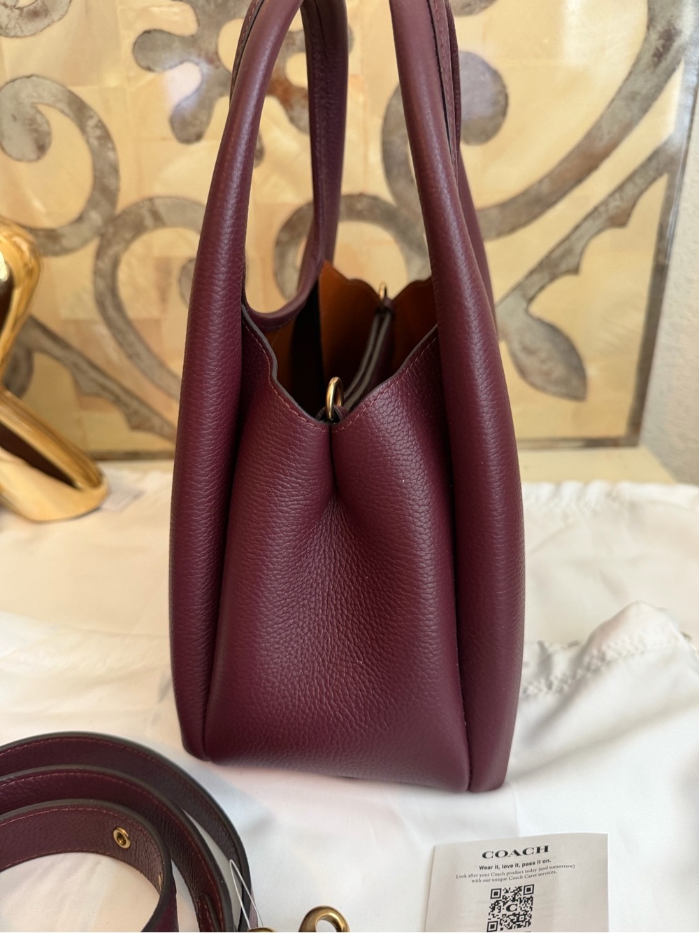 COACH Merlot Lana 23  Handbag EUC HTF - Picture 8 of 10